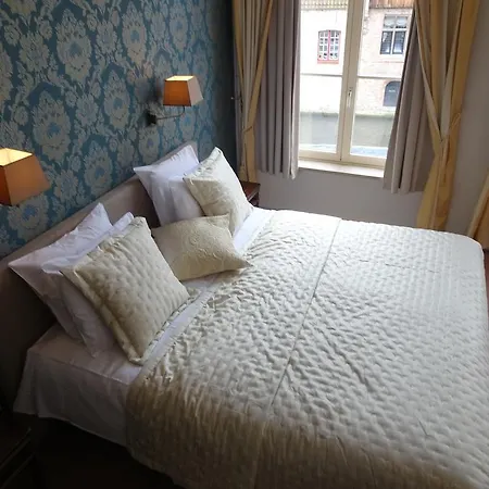 Duc De Bourgogne Hotel 3*