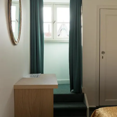 Duc De Bourgogne Hotel 3*